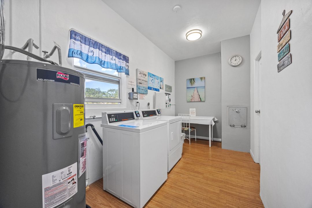 待售: $145,000 (2 贝兹, 2 浴室, 944 平方英尺)