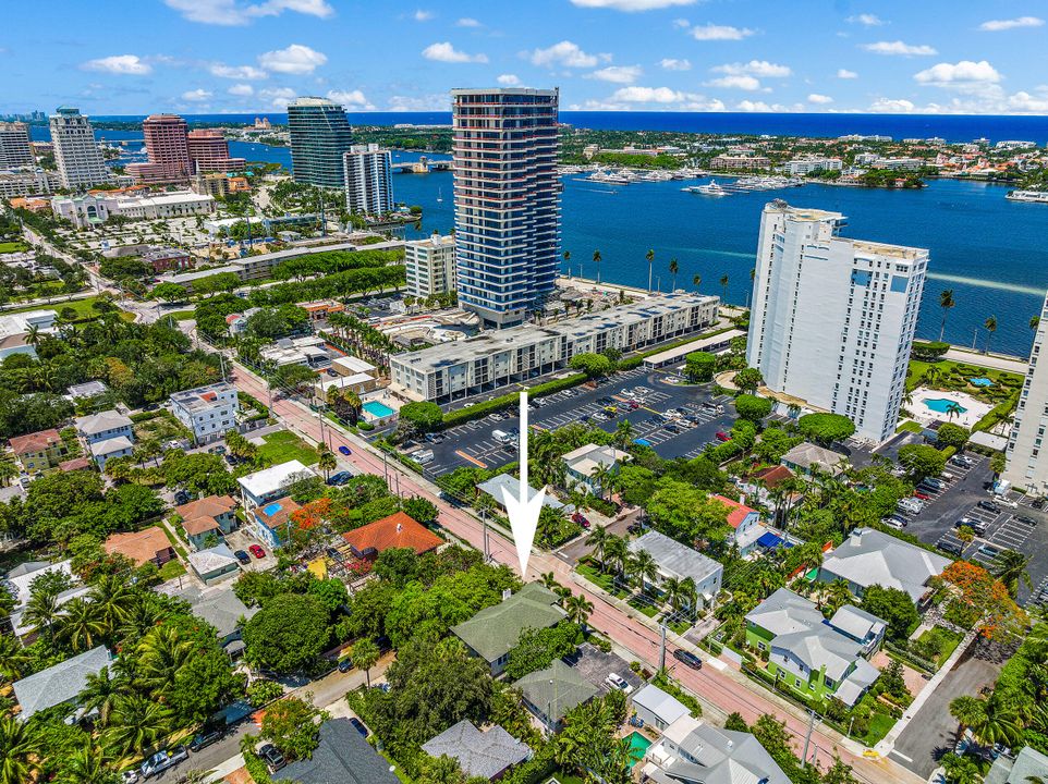 For Sale: $3,495,000 (5 beds, 3 baths, 3556 Square Feet)