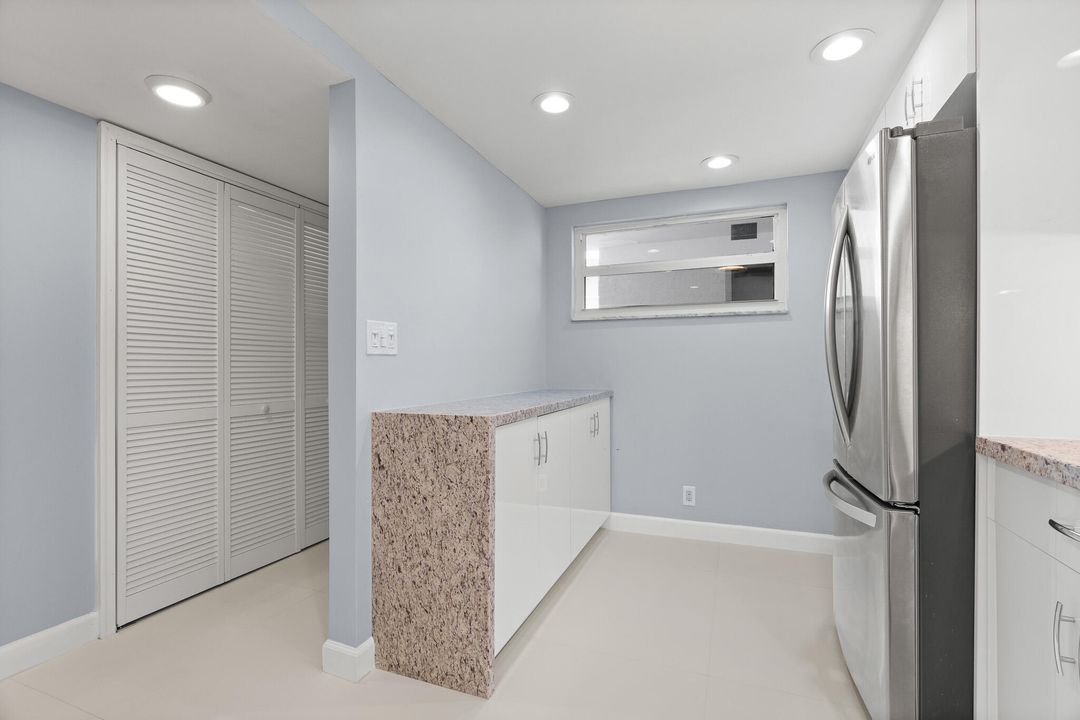 出租: $2,950 (1 贝兹, 1 浴室, 1013 平方英尺)