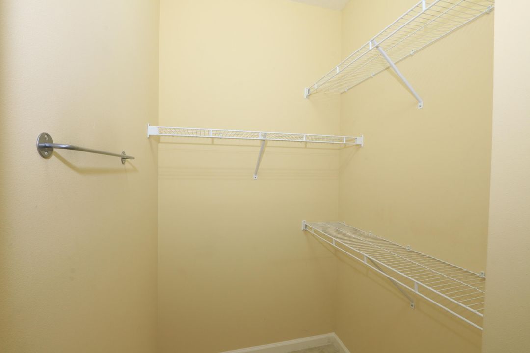 待售: $399,000 (3 贝兹, 2 浴室, 1895 平方英尺)