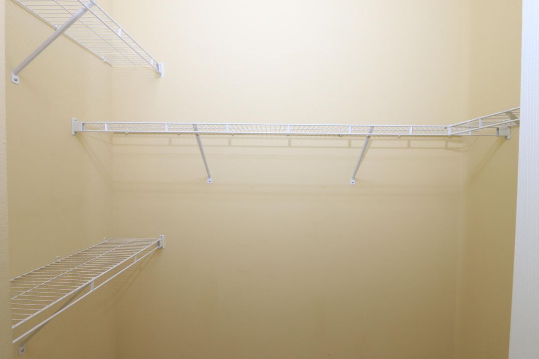 待售: $399,000 (3 贝兹, 2 浴室, 1895 平方英尺)