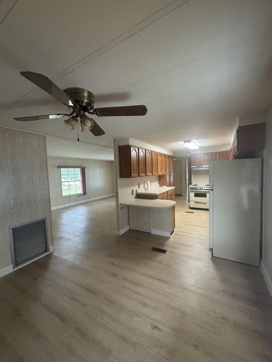 For Sale: $45,000 (2 beds, 2 baths, 1152 Square Feet)