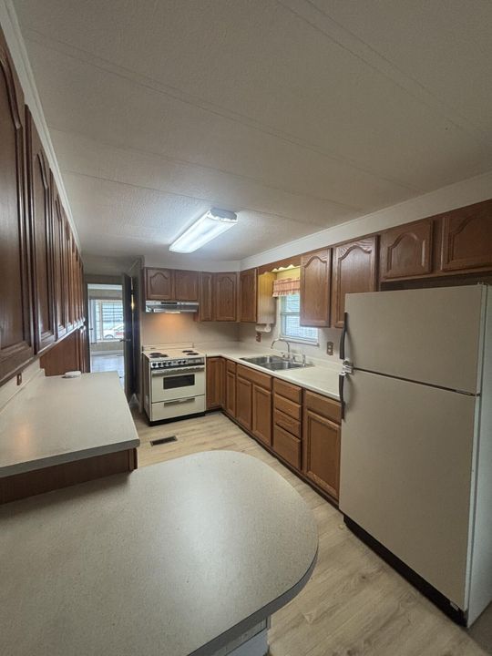 For Sale: $45,000 (2 beds, 2 baths, 1152 Square Feet)