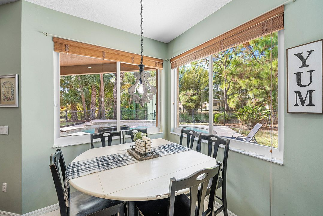 En Venta: $595,000 (4 camas, 3 baños, 2236 Pies cuadrados)