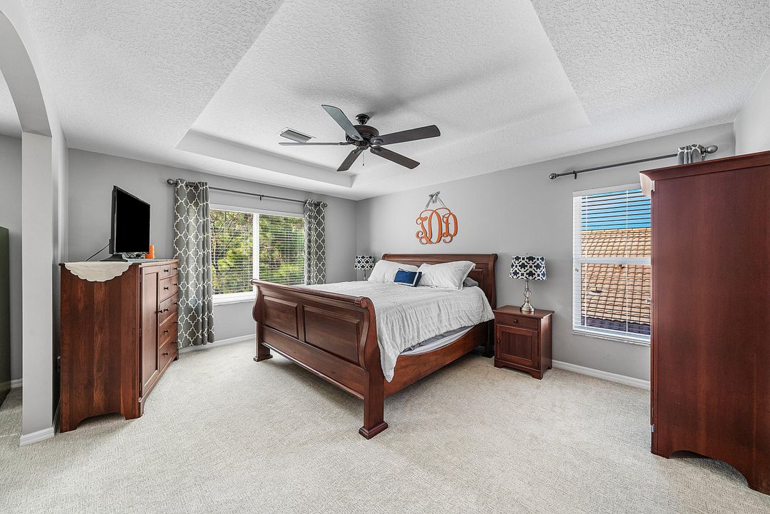 En Venta: $595,000 (4 camas, 3 baños, 2236 Pies cuadrados)