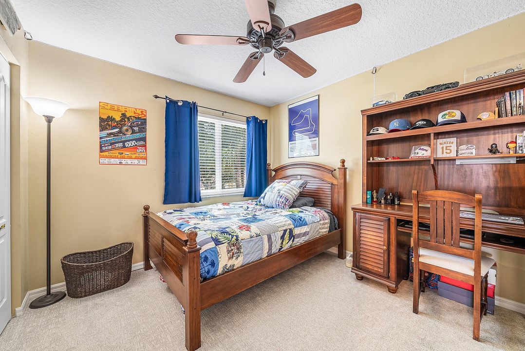 En Venta: $595,000 (4 camas, 3 baños, 2236 Pies cuadrados)