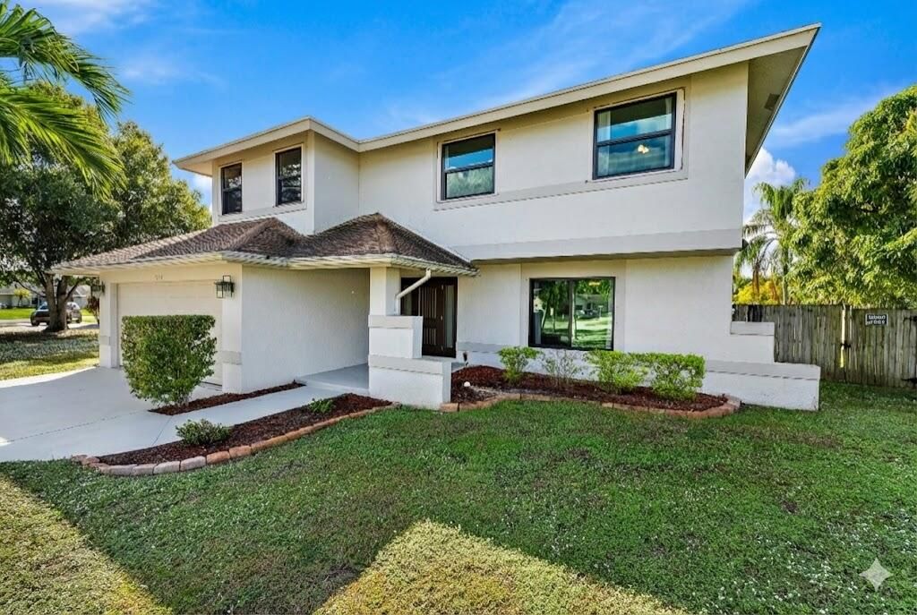 For Sale: $729,900 (4 beds, 2 baths, 2552 Square Feet)