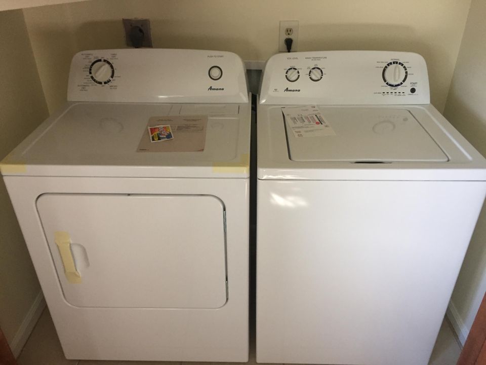 For Rent: $1,900 (2 beds, 2 baths, 957 Square Feet)