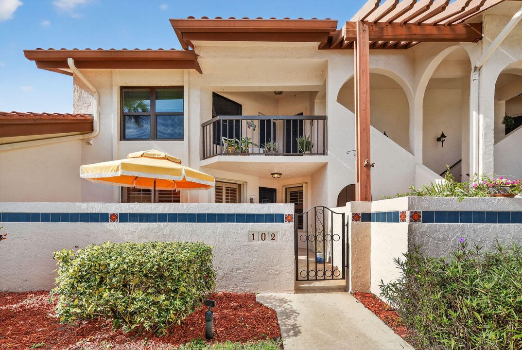 На продажу: $320,000 (2 спален, 2 ванн, 1506 Квадратных фут)