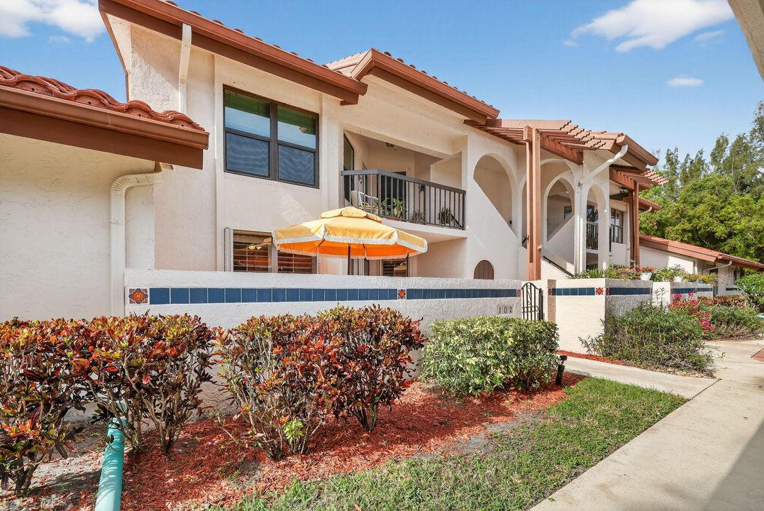 На продажу: $320,000 (2 спален, 2 ванн, 1506 Квадратных фут)