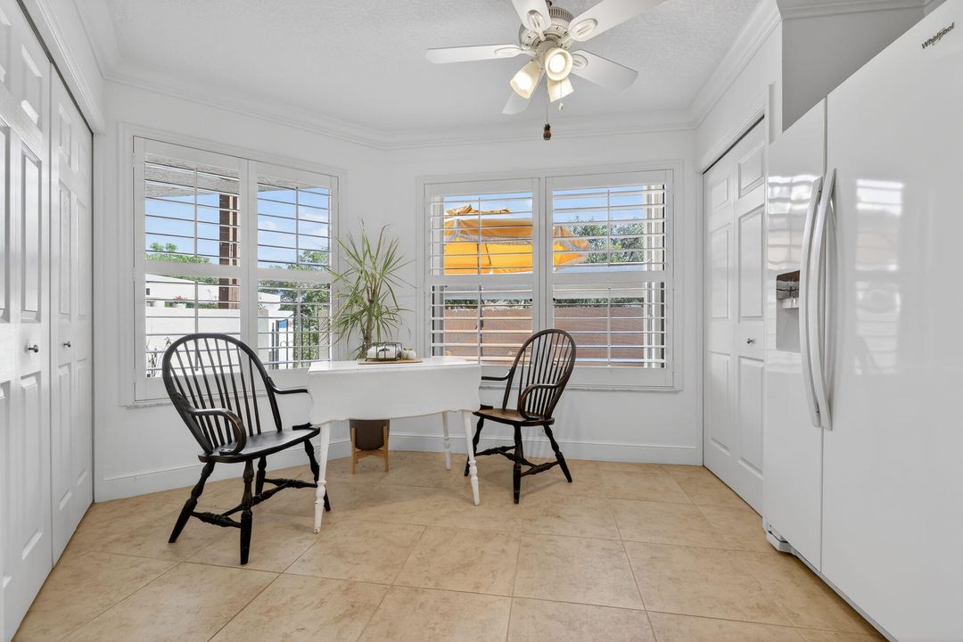 На продажу: $320,000 (2 спален, 2 ванн, 1506 Квадратных фут)