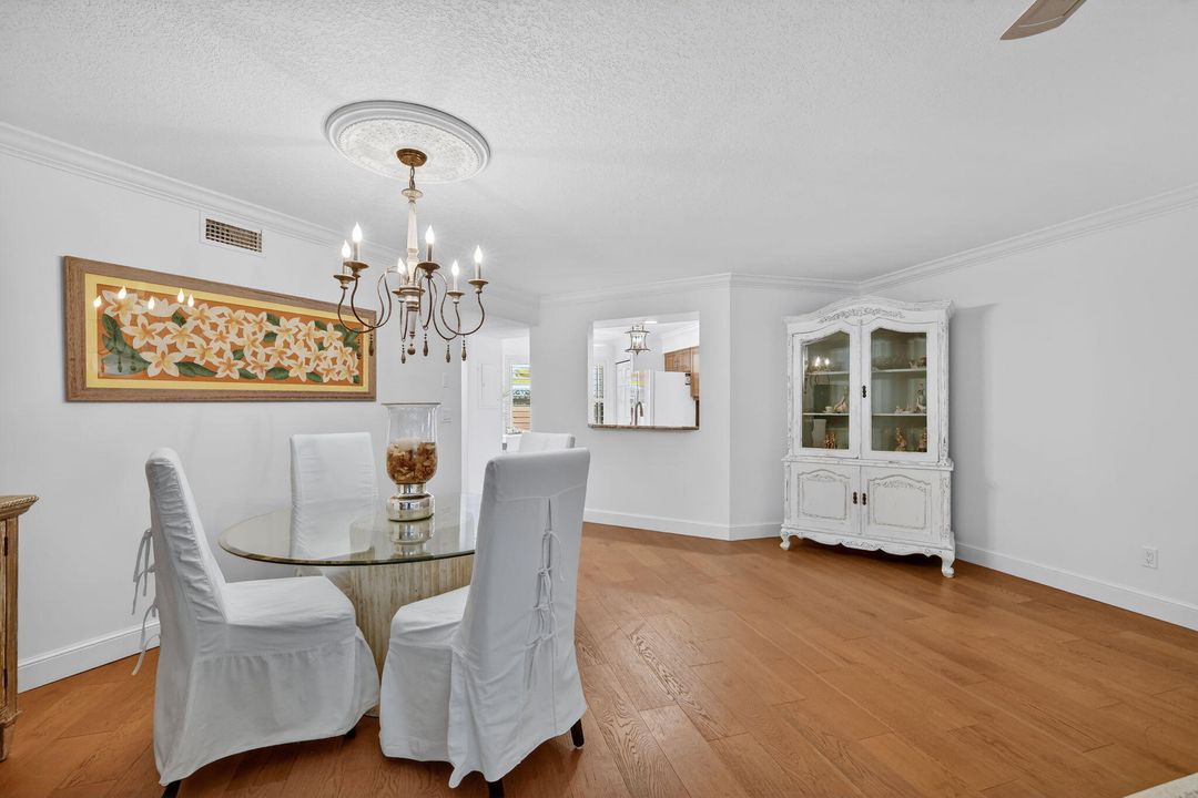 На продажу: $320,000 (2 спален, 2 ванн, 1506 Квадратных фут)