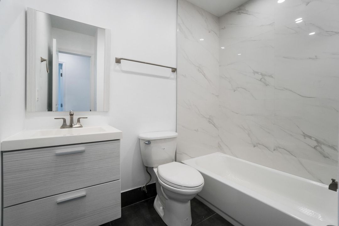 For Rent: $3,400 (3 beds, 2 baths, 1350 Square Feet)