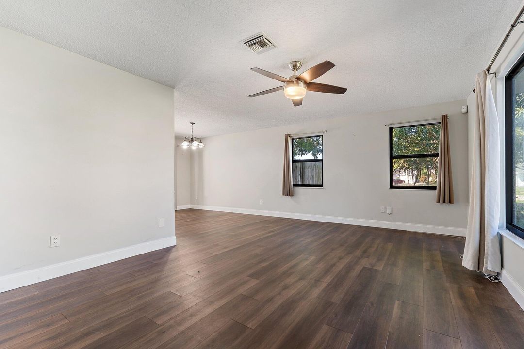 For Sale: $729,900 (4 beds, 2 baths, 2552 Square Feet)