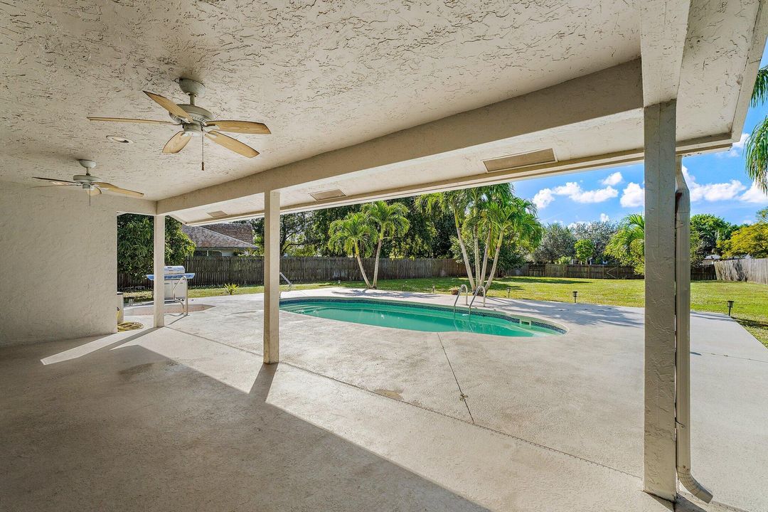 For Sale: $729,900 (4 beds, 2 baths, 2552 Square Feet)