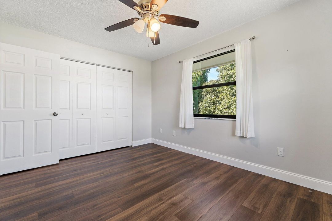 For Sale: $729,900 (4 beds, 2 baths, 2552 Square Feet)