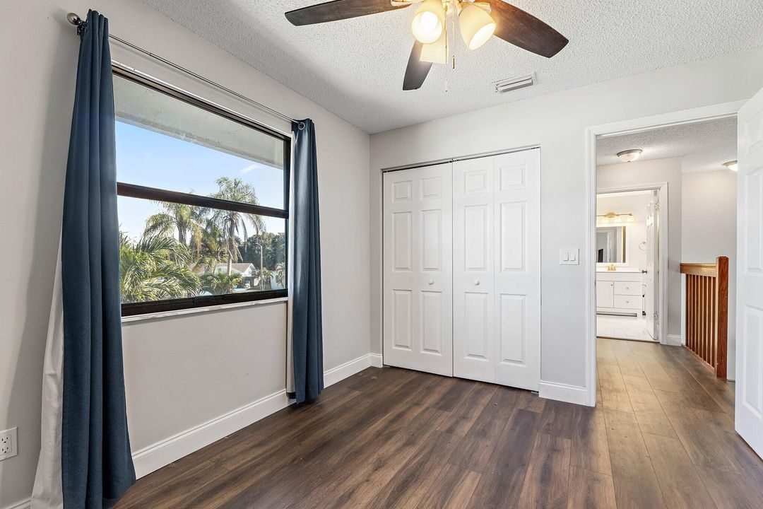 For Sale: $729,900 (4 beds, 2 baths, 2552 Square Feet)