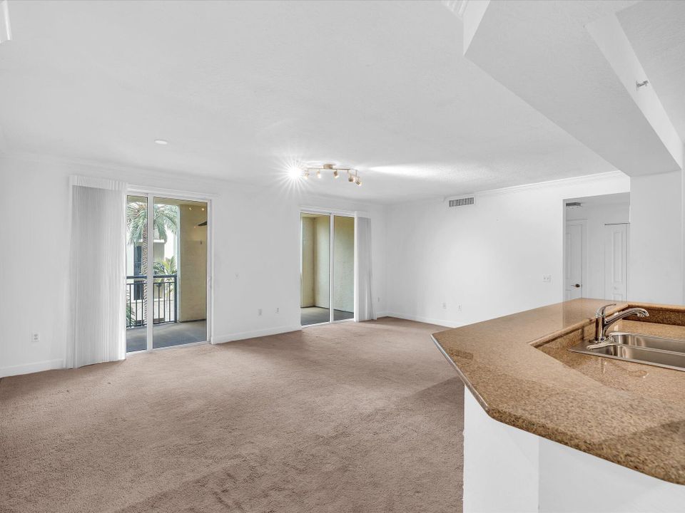 В аренду: $2,500 (3 спален, 2 ванн, 1367 Квадратных фут)