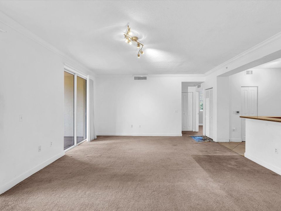 В аренду: $2,500 (3 спален, 2 ванн, 1367 Квадратных фут)