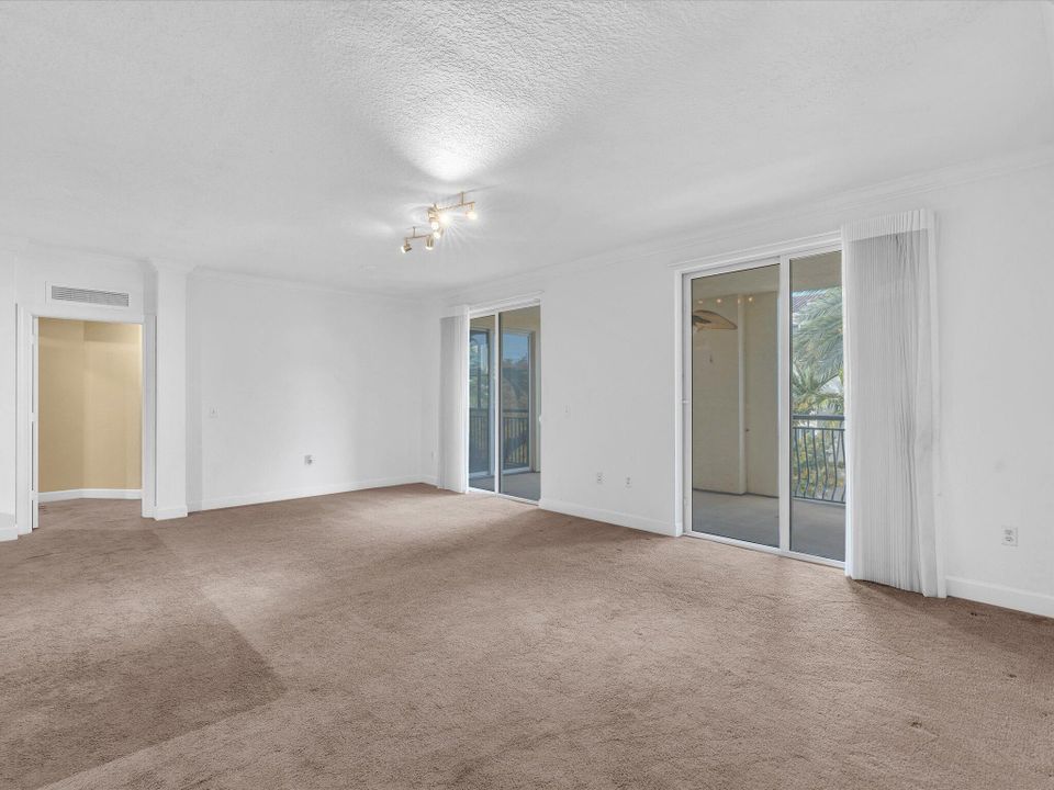 В аренду: $2,500 (3 спален, 2 ванн, 1367 Квадратных фут)