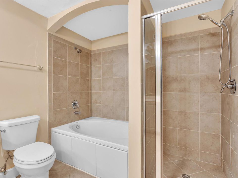 В аренду: $2,500 (3 спален, 2 ванн, 1367 Квадратных фут)