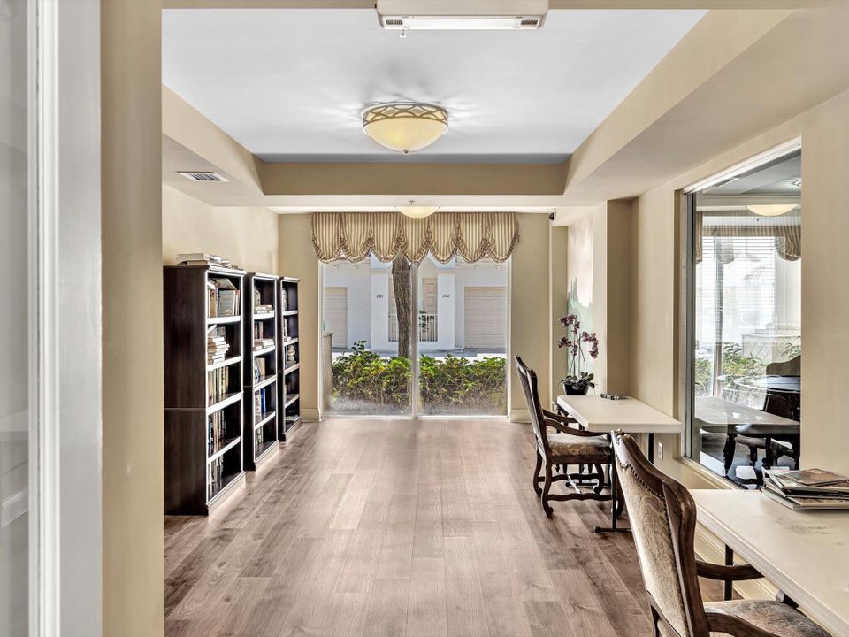 В аренду: $2,500 (3 спален, 2 ванн, 1367 Квадратных фут)