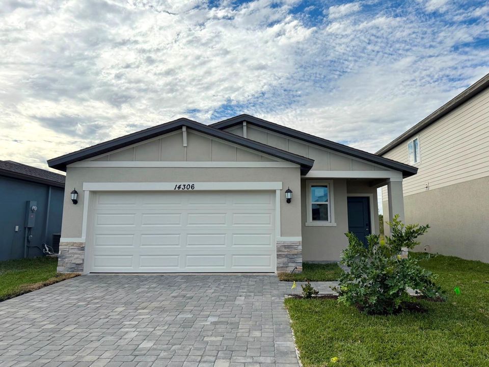 For Sale: $346,590 (3 beds, 2 baths, 1513 Square Feet)