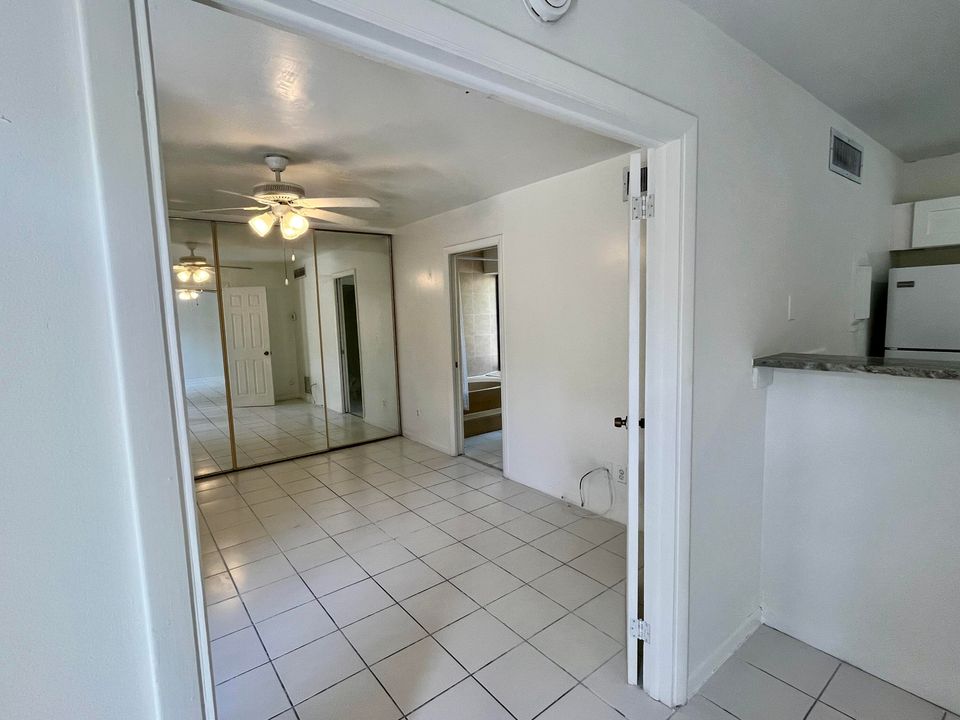 For Rent: $1,600 (1 beds, 1 baths, 627 Square Feet)
