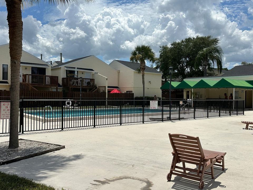 For Rent: $1,600 (1 beds, 1 baths, 627 Square Feet)