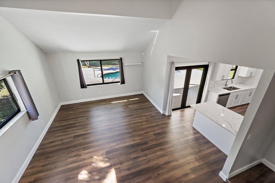 For Sale: $729,900 (4 beds, 2 baths, 2552 Square Feet)