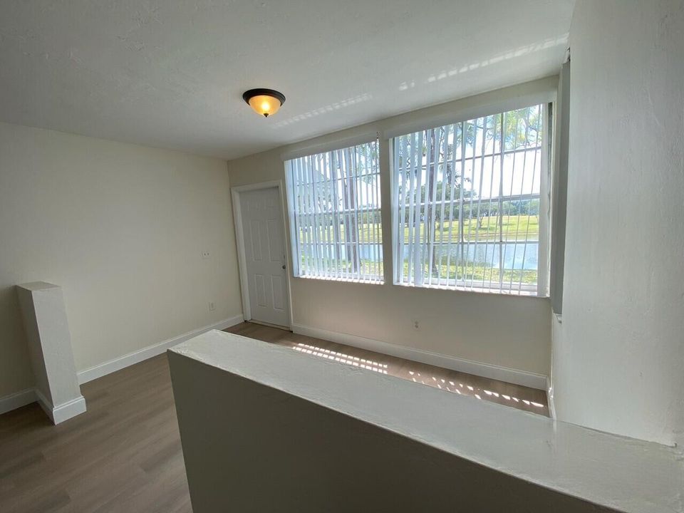 For Rent: $2,300 (2 beds, 2 baths, 1201 Square Feet)