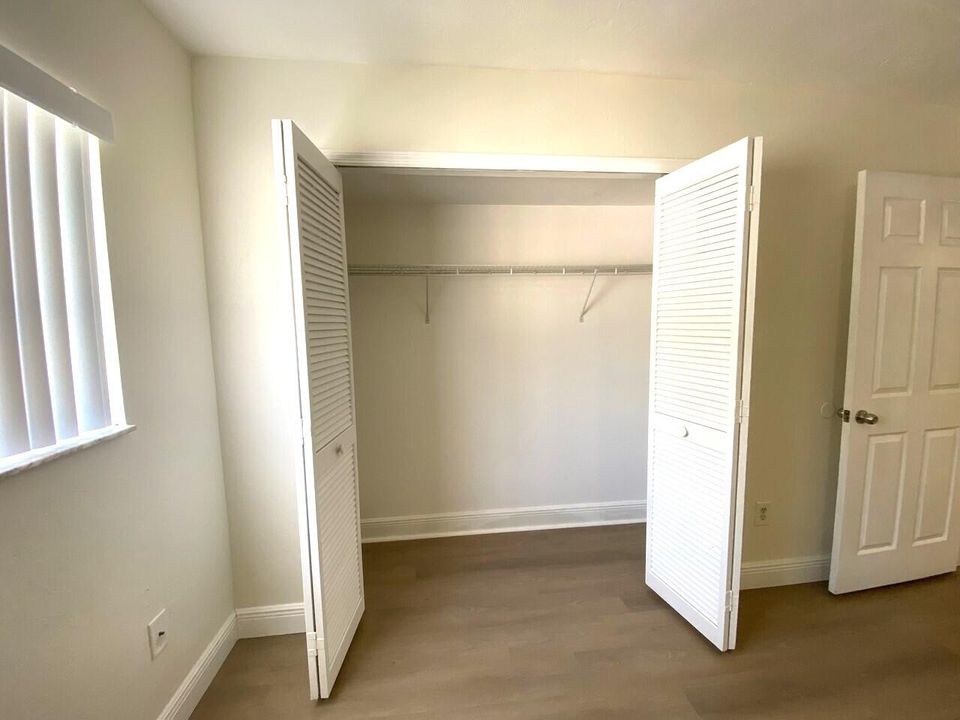 For Rent: $2,300 (2 beds, 2 baths, 1201 Square Feet)