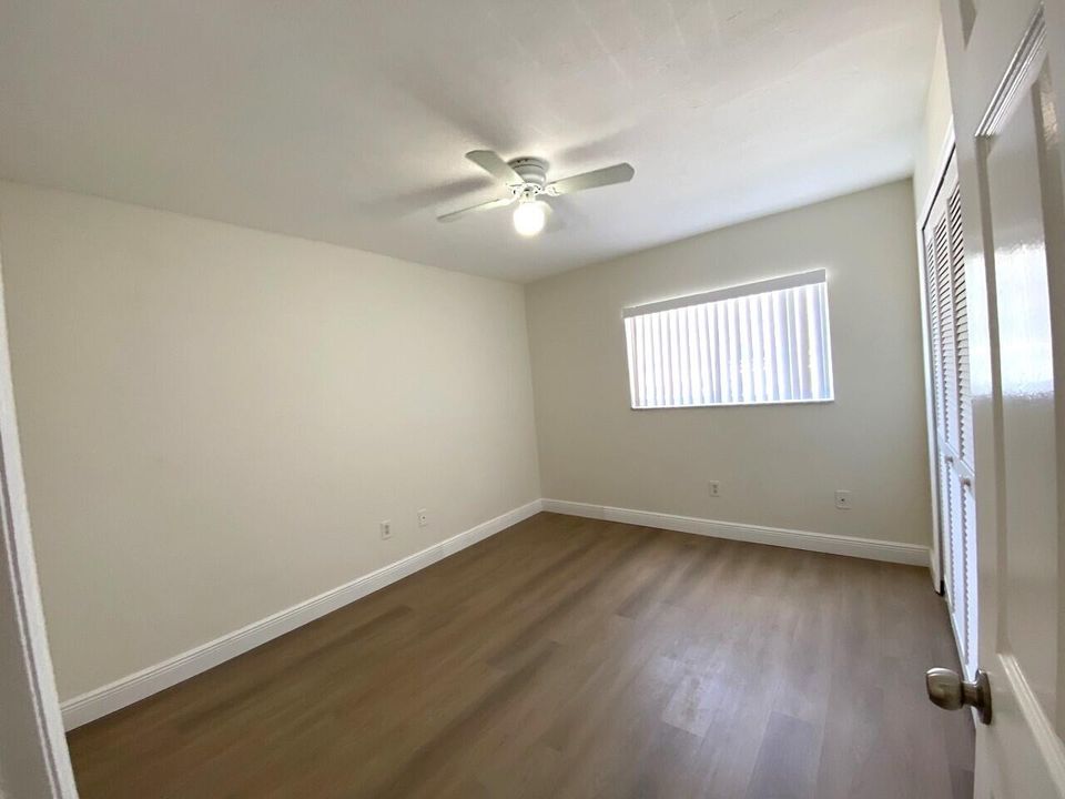 For Rent: $2,300 (2 beds, 2 baths, 1201 Square Feet)