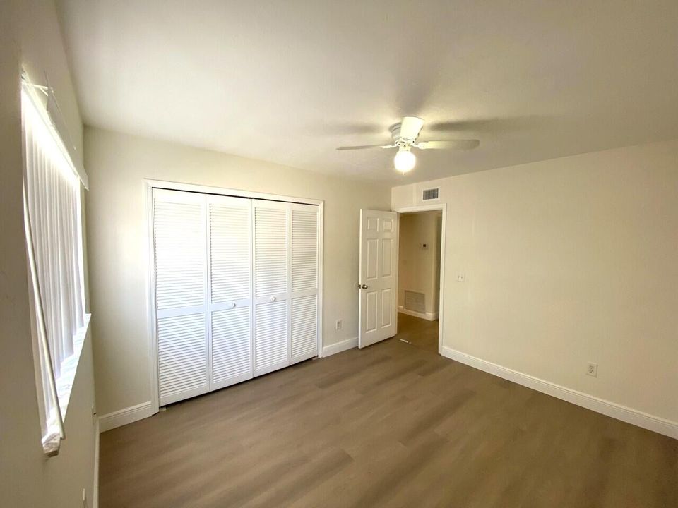 For Rent: $2,300 (2 beds, 2 baths, 1201 Square Feet)