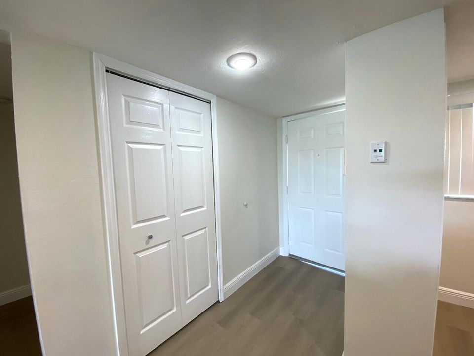 For Rent: $2,300 (2 beds, 2 baths, 1201 Square Feet)