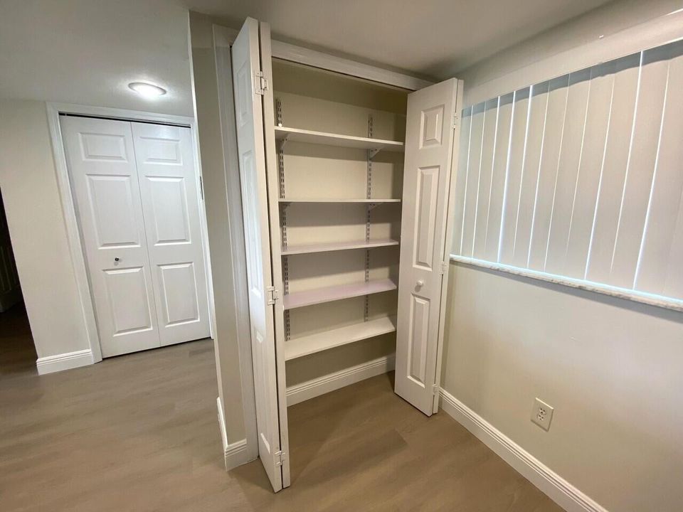 For Rent: $2,300 (2 beds, 2 baths, 1201 Square Feet)