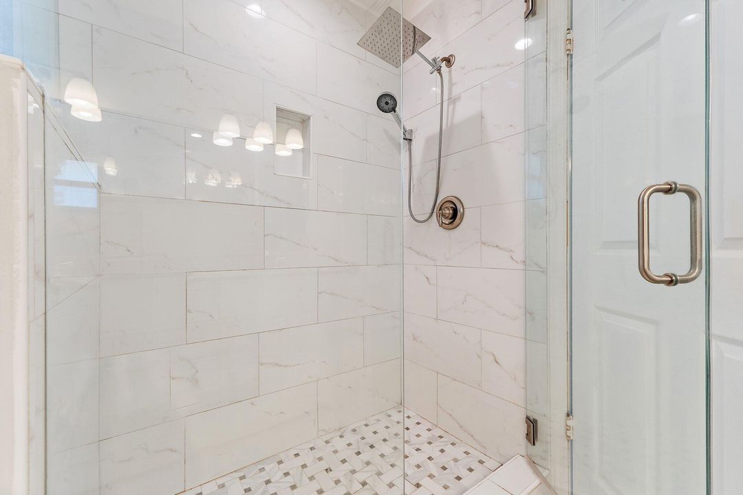 For Sale: $729,900 (4 beds, 2 baths, 2552 Square Feet)