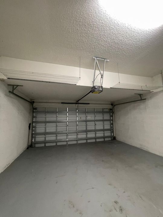 For Rent: $2,900 (3 beds, 2 baths, 1613 Square Feet)