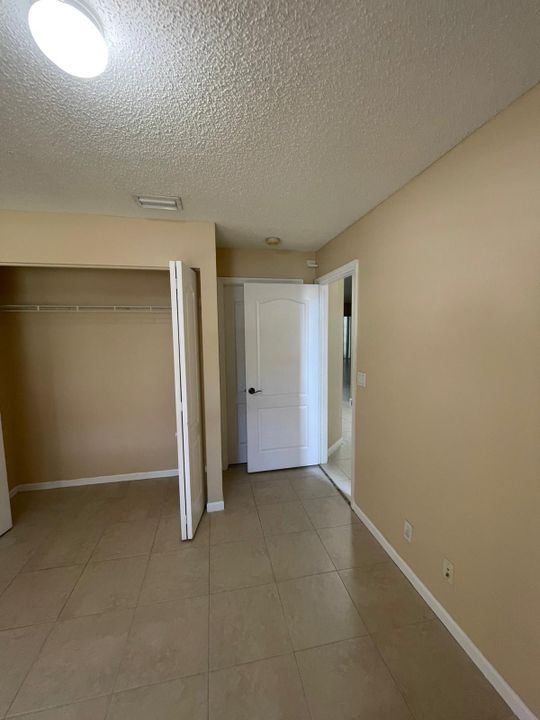 For Rent: $2,900 (3 beds, 2 baths, 1613 Square Feet)