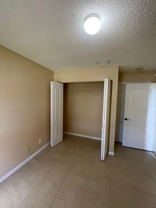 For Rent: $2,900 (3 beds, 2 baths, 1613 Square Feet)