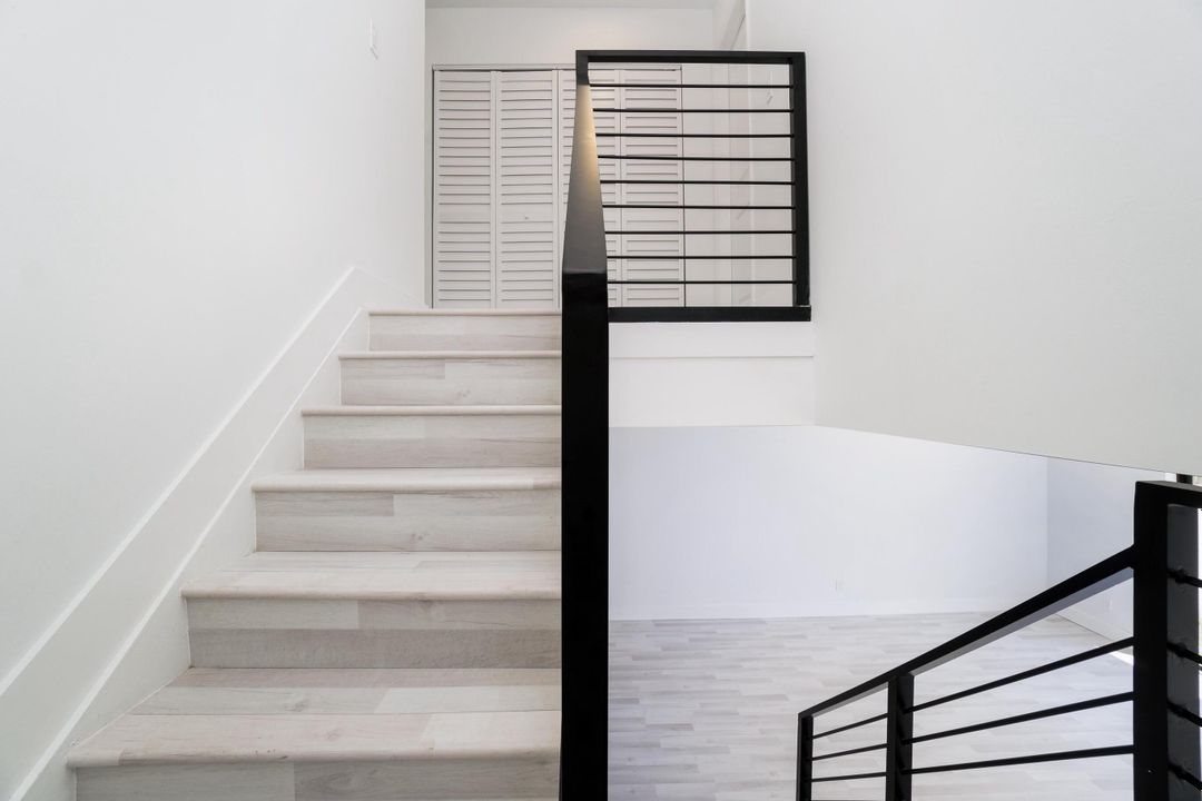 For Rent: $2,900 (2 beds, 2 baths, 1250 Square Feet)