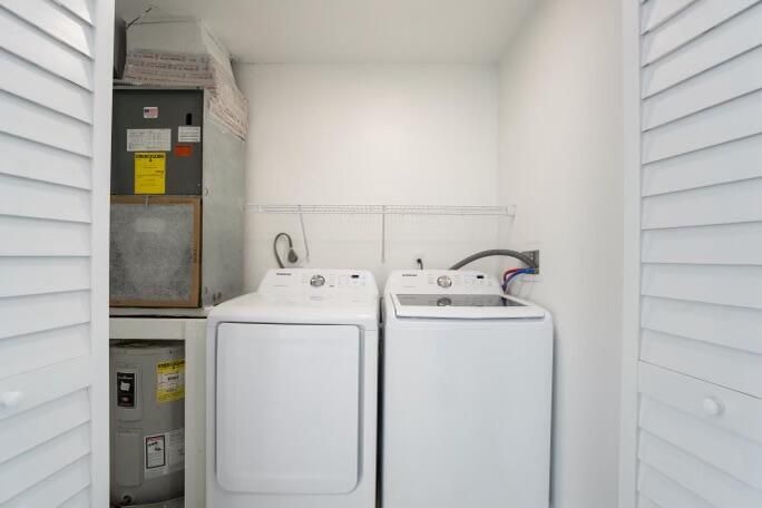 For Rent: $2,900 (2 beds, 2 baths, 1250 Square Feet)