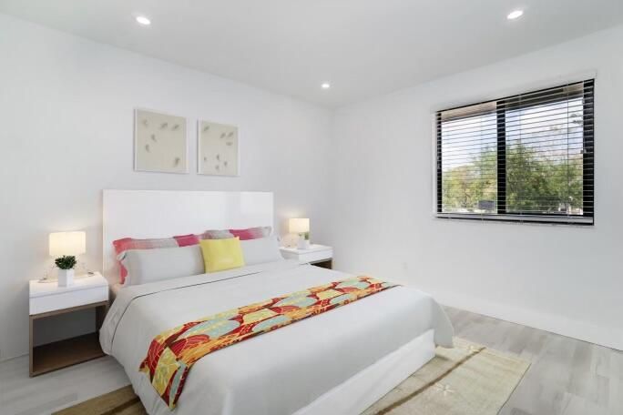 For Rent: $2,900 (2 beds, 2 baths, 1250 Square Feet)