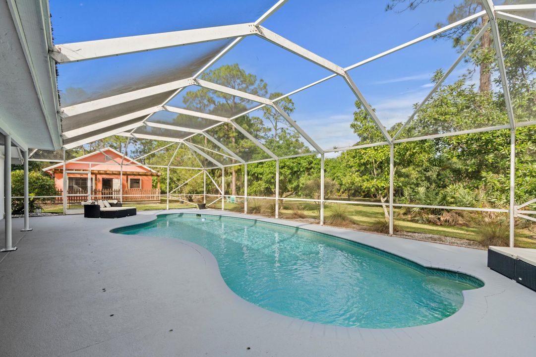 En Venta: $1,200,000 (5 camas, 4 baños, 2717 Pies cuadrados)