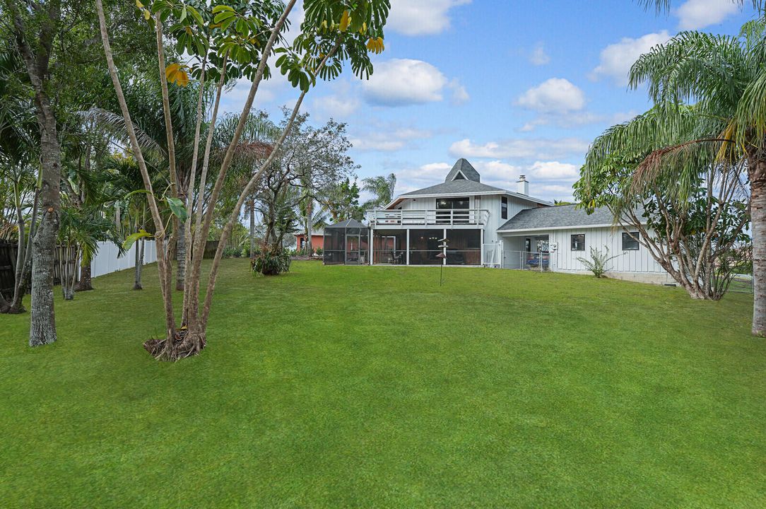 На продажу: $725,000 (4 спален, 2 ванн, 1984 Квадратных фут)