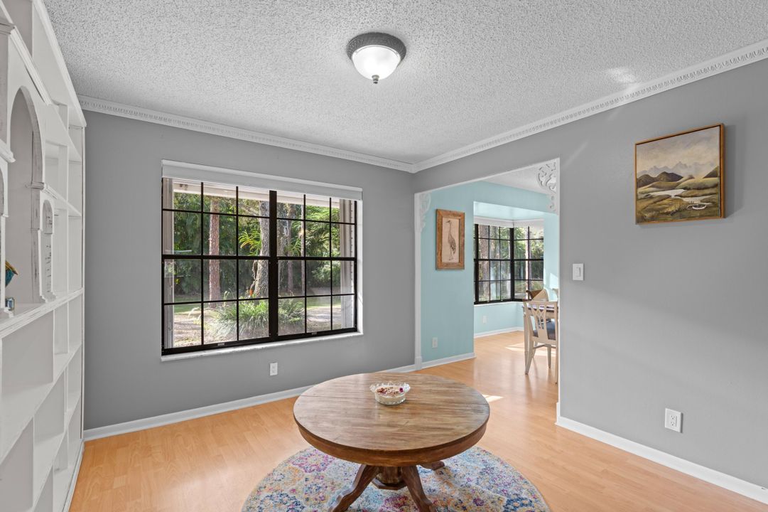 En Venta: $1,200,000 (5 camas, 4 baños, 2717 Pies cuadrados)