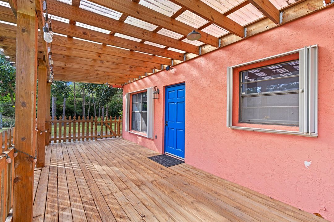 En Venta: $1,200,000 (5 camas, 4 baños, 2717 Pies cuadrados)