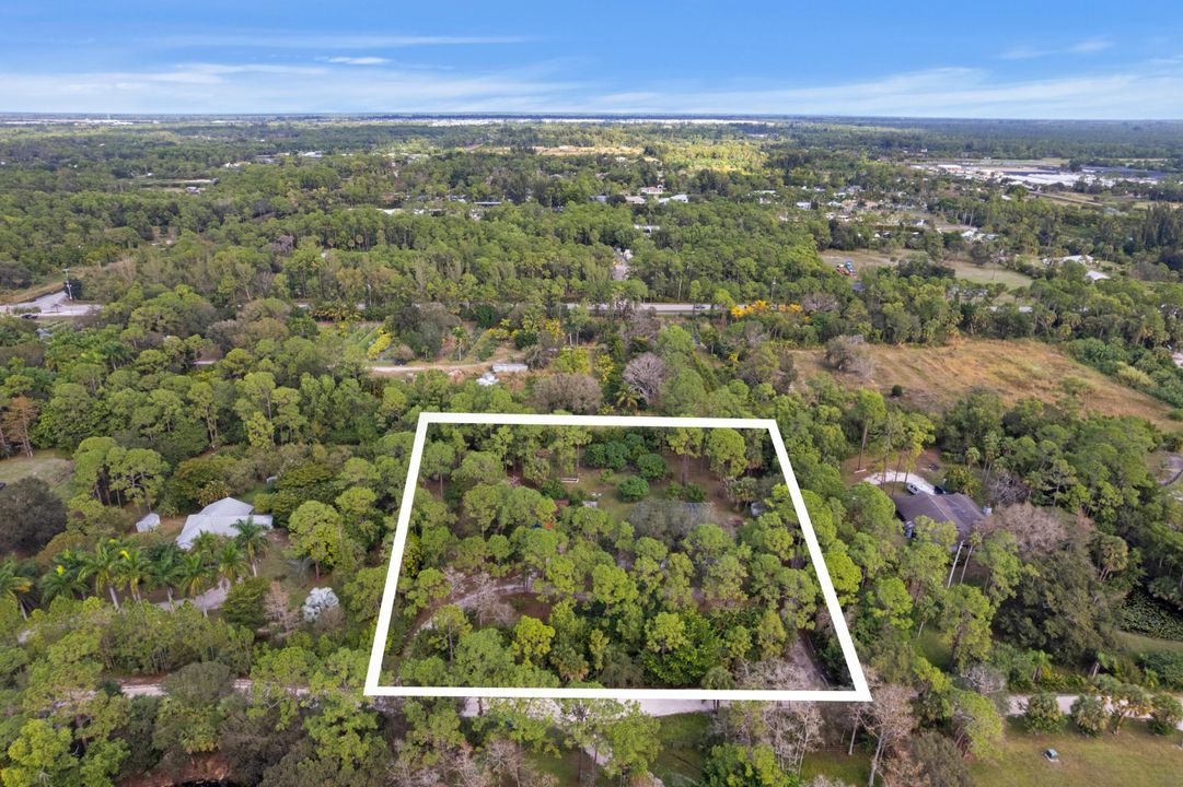 En Venta: $1,200,000 (5 camas, 4 baños, 2717 Pies cuadrados)