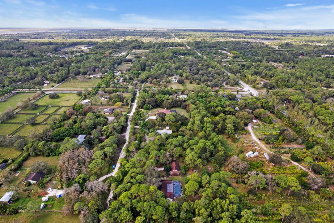 En Venta: $1,200,000 (5 camas, 4 baños, 2717 Pies cuadrados)