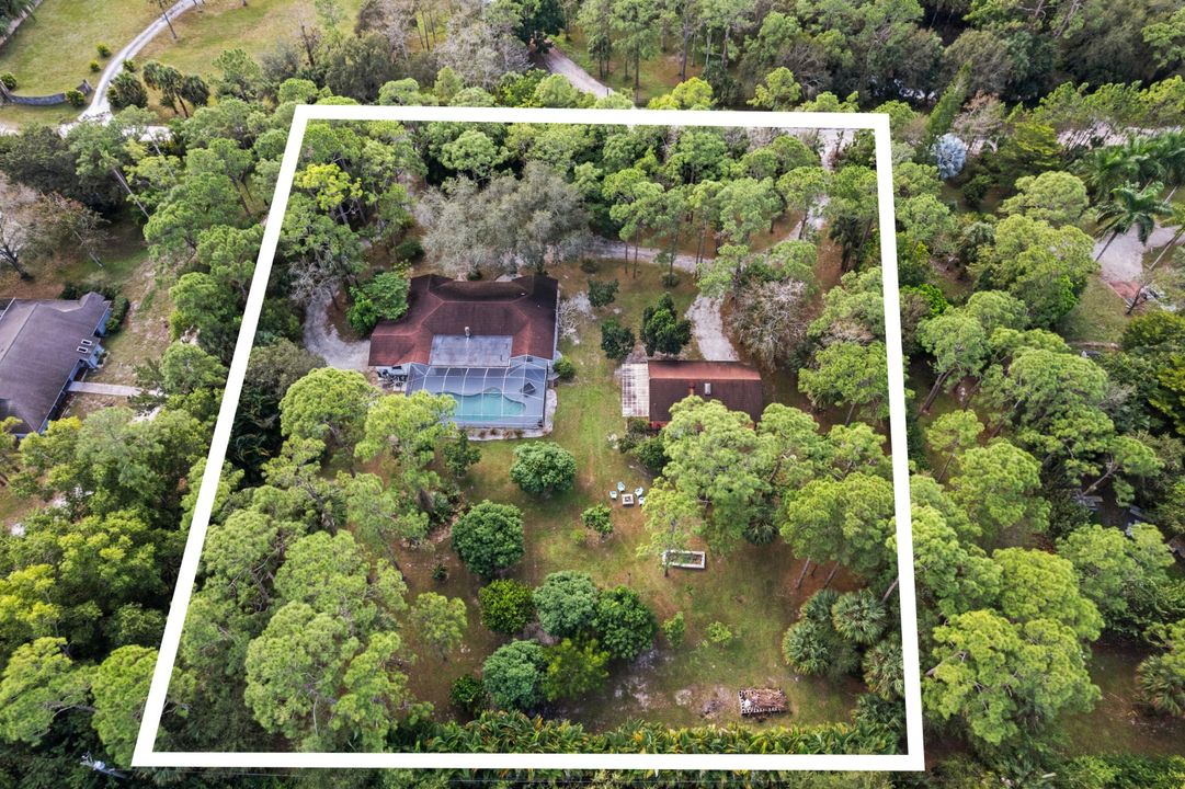 En Venta: $1,200,000 (5 camas, 4 baños, 2717 Pies cuadrados)